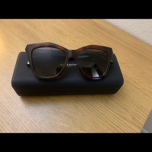 GIVENCHY Cat Eye Sunglasses